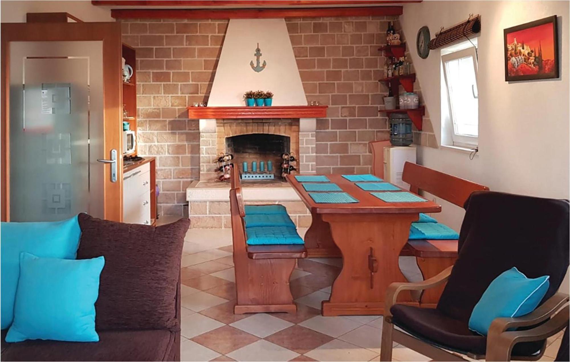 Pet Friendly Home In Postira With Wifi Exterior foto