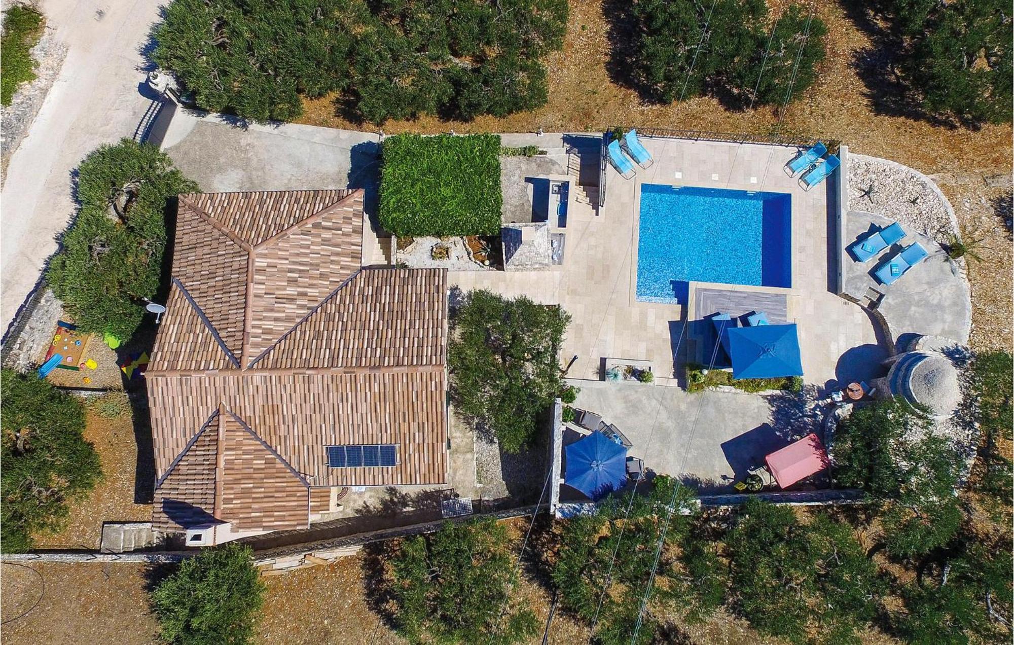 Pet Friendly Home In Postira With Wifi Exterior foto